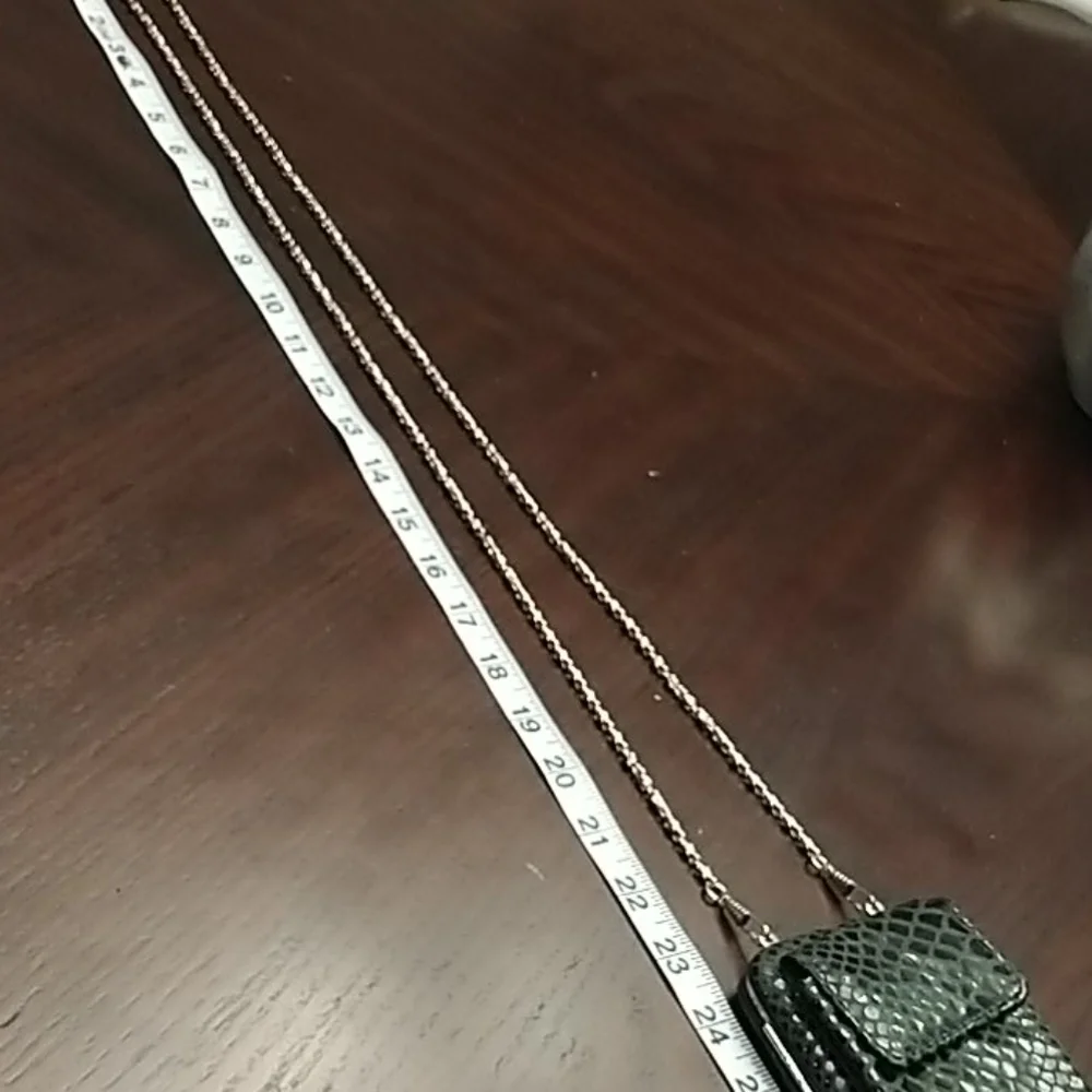 Small Wallet/Wristlet w Silver Chain to Crossbody